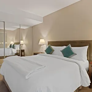 4* Aparthotel Soho Residences Champagne